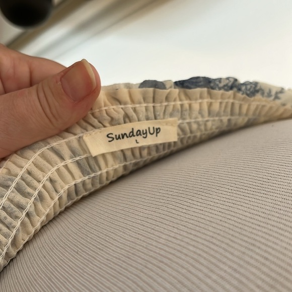 NWOT Floral dress - Picture 6 of 9